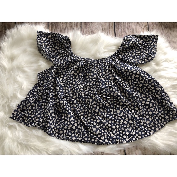 Forever 21 Off-the-shoulder Flounce Top - Picture 4 of 4